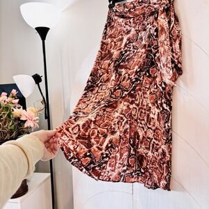 J.O.A Wrap Snakeskin Print MIDI Skirt M Cream/Black